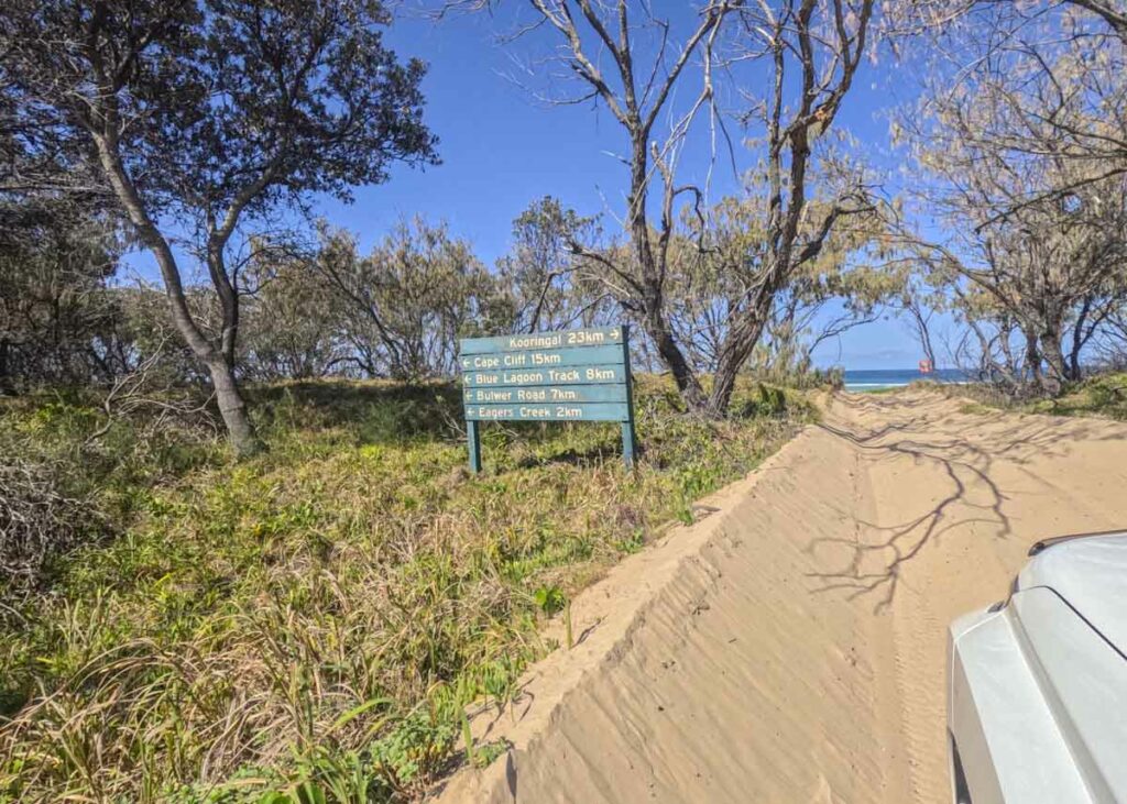 A 4WD track going to the east of Moreton Island